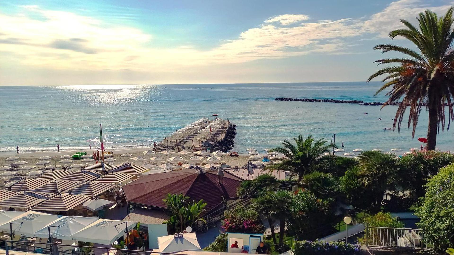 La Pace, Il Sole, Il Mare - Sanremo Casa Indipendente Vista Mare, Posto Auto Privato, Ampio Spazio Esterno Attrezzato, A Pochi Minuti Dalle Spiagge Eksteriør bilde