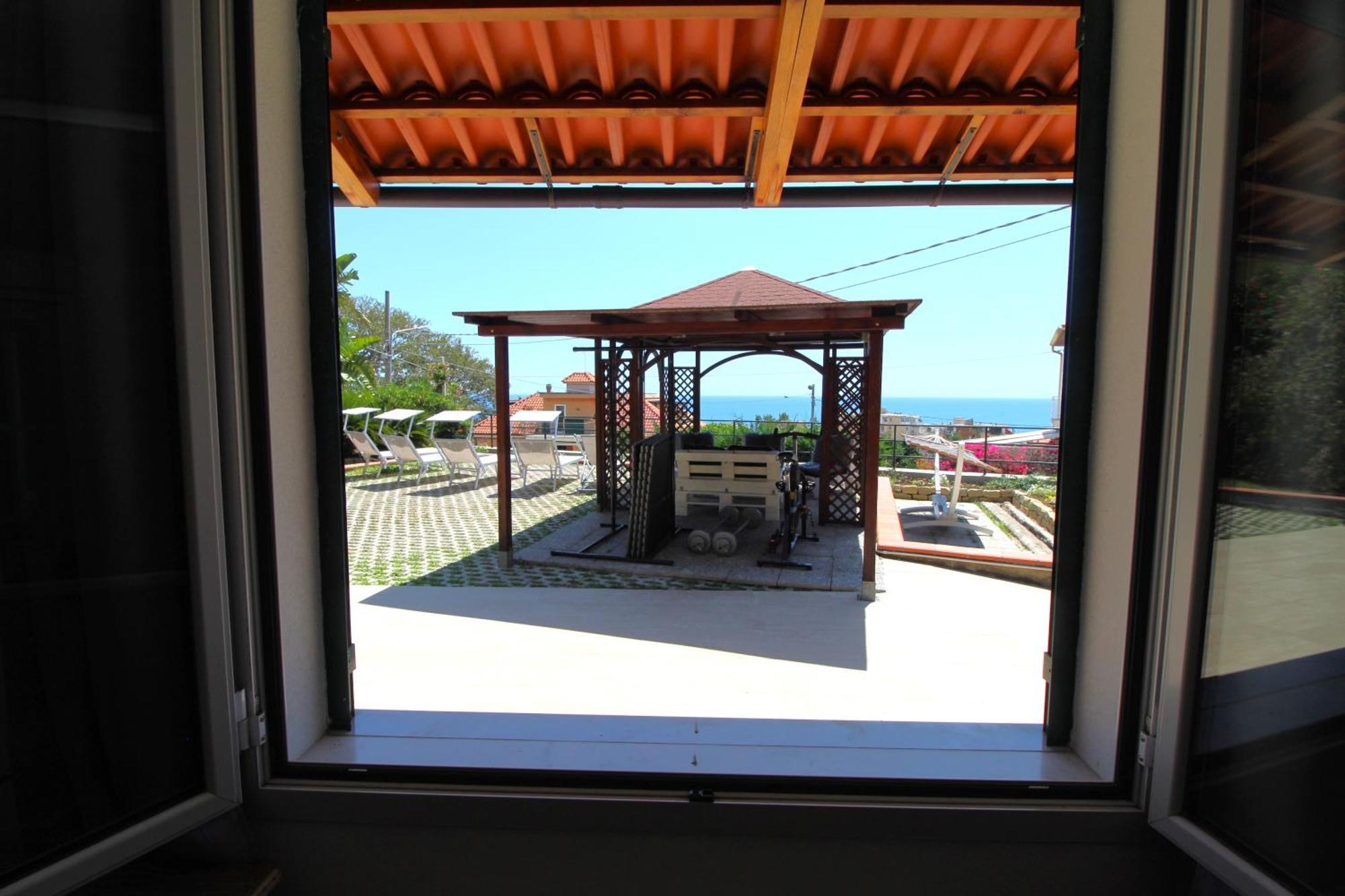 La Pace, Il Sole, Il Mare - Sanremo Casa Indipendente Vista Mare, Posto Auto Privato, Ampio Spazio Esterno Attrezzato, A Pochi Minuti Dalle Spiagge Eksteriør bilde