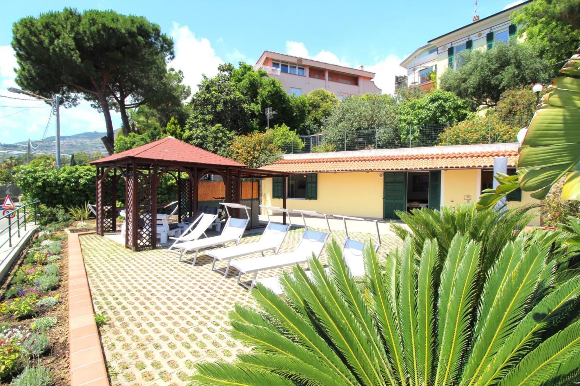 La Pace, Il Sole, Il Mare - Sanremo Casa Indipendente Vista Mare, Posto Auto Privato, Ampio Spazio Esterno Attrezzato, A Pochi Minuti Dalle Spiagge Eksteriør bilde