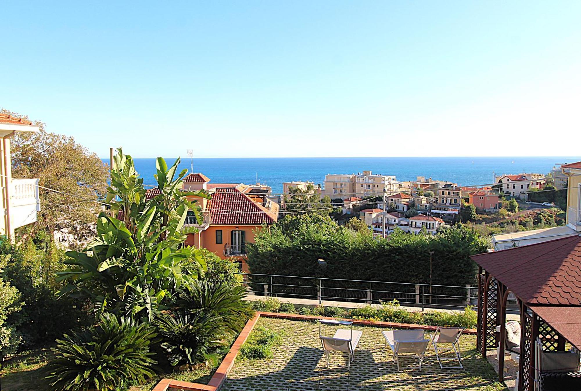 La Pace, Il Sole, Il Mare - Sanremo Casa Indipendente Vista Mare, Posto Auto Privato, Ampio Spazio Esterno Attrezzato, A Pochi Minuti Dalle Spiagge Eksteriør bilde